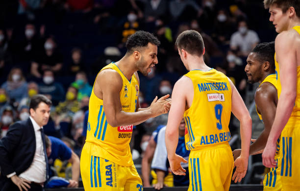 轮换或球员 轮换或球员